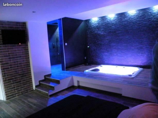 Chambre Romantique Avec Spa Privatif Ferriere-la-Grande Kültér fotó